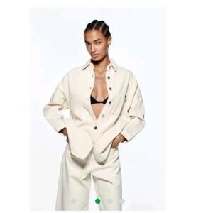 zara ripped oversized button down jean Jacket distressed  Size S  beige